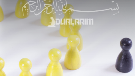 Dışlanan İnsanın Okuyacağı Güçlü ve Etkili Dua Metinleri